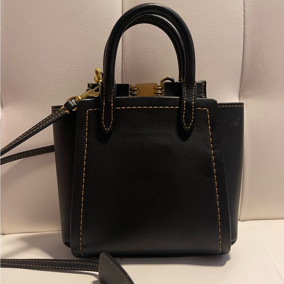 ❤️SOLD❤️Pre-Loved Coach 1941 Troupe Tote 16 (Mini) - Picture 4 of 12